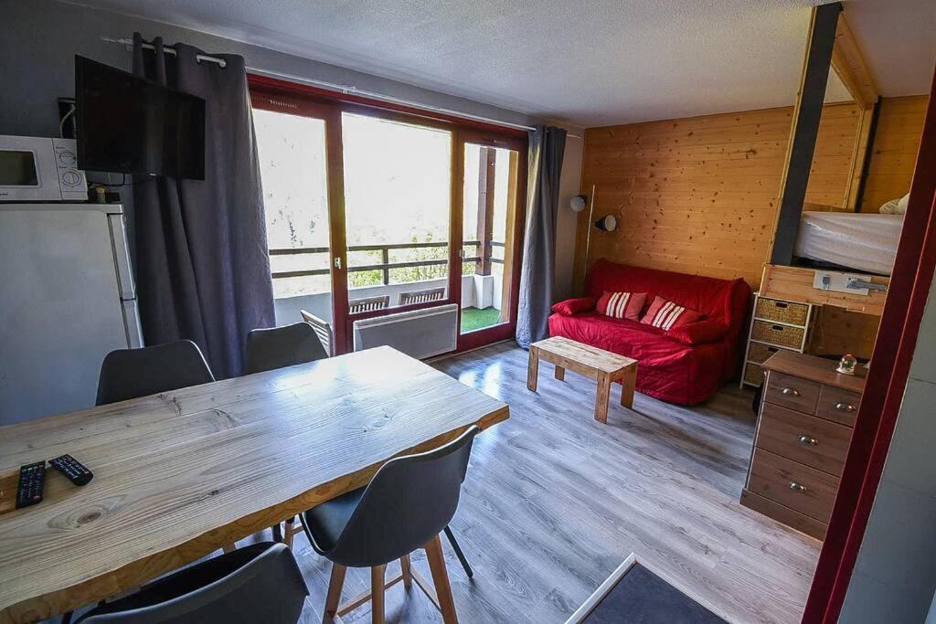 Apartment Le Relai S31: Ski-side With Mountain Views *
